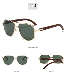 Trois vues de lunettes pilote rétro avec monture dorée et branches aspect bois brun