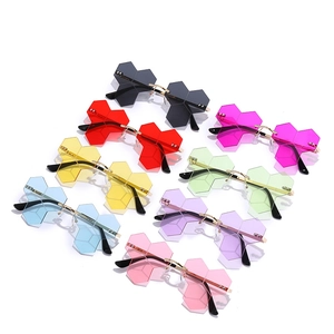 Rimless geometric sunglasses set in 8 trendy colors with slim golden metal frames