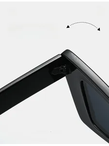 Détail des charnières métalliques sur les lunettes de soleil tendance œil de chat