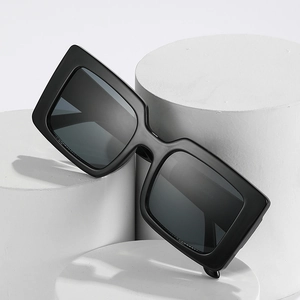 Classic black square oversized sunglasses with thick frame and high-quality dark lenses