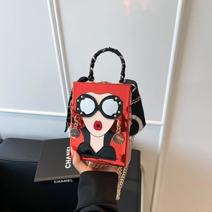 Sac boîte rouge avec personnage de dessin animé et poignée en foulard de soie