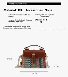 Detailansicht der gewebten Kontrast-Handtasche mit brauner PU-Klappe und bunten Streifen
