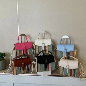 Damen Stroh Schultertasche PU Leder Klappe Farbblock Sommer Strand Urlaub Boho Umhängetasche Seilriemen