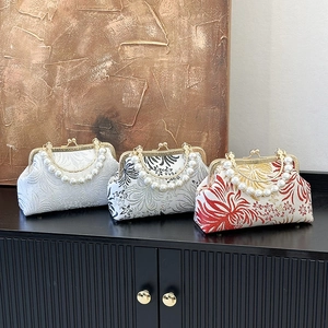 Vintage Embroidered Evening Clutch Bag Artificial Pearl Handle Floral Jacquard Kiss Lock Chain Shoulder Bag For Women Cheongsam