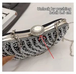Dettaglio pochette da sera con perle e cristalli, spingere indietro 0,5cm per l'apertura