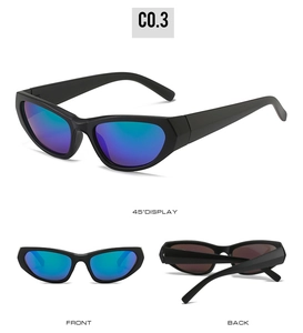 Vues détaillées multi-angles de lunettes de sport noires avec verres miroir violets
