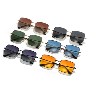 Classic square polarized sunglasses in multiple colors with high-quality metal frames