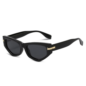 Lunettes De Soleil Œil De Chat Femme Triangle Mode Géométrique Monture PC Métal UV400 Protection Rétro