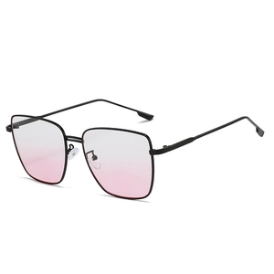 Oversized Square Sunglasses Metal Frame UV400 Protection Gradient Lens Fashion Retro Trendy Shades For Women