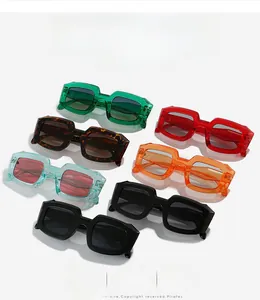Collection de lunettes de soleil rectangulaires aux couleurs acidulées et montures écaillées