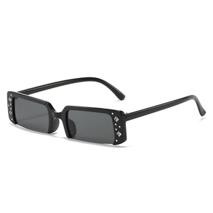 Retro Rectangular Sunglasses With Rhinestone PC Frame UV400 Protection Fashion Street Shoot Vintage Eyewear For Women