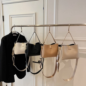 Woven PU Leather Bucket Bag For Women Fashion Large Capacity Handbag With Geometric Wide Strap Casual Shoulder Crossbody