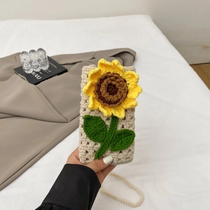 Sac à bandoulière fait main au crochet avec tournesol en tricot crème doux