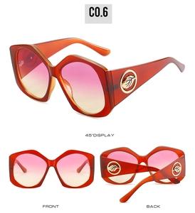 Vue triple des lunettes de soleil hexagonales avec verres dégradés roses et métal doré
