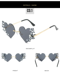 Vues détaillées sous plusieurs angles de lunettes de soleil coeur sans monture et perles