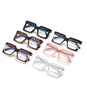 Montures de lunettes carrées surdimensionnées pour femmes en six couleurs avec rivets