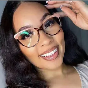 Retro TR90 cat eye glasses with anti-blue light lenses and leopard print tortoiseshell design