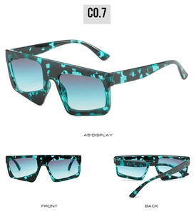 Detaillierte Mehrwinkelansichten der quadratischen Sonnenbrille mit Blumenmarmor-Muster