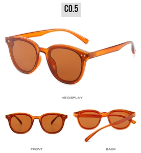 Drei Ansichten der orangefarbenen Retro-Sonnenbrille mit Nieten und braunen Gläsern