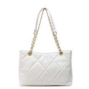 Borsa tote trapuntata bianca con tracolla a catena dorata e motivo a rombi elegante