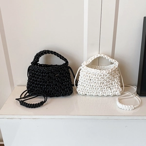 Sac À Épaule Tissé À La Main Sac À Main En Corde Épaisse Sac Bandoulière Polyvalent Design Décontracté Pour Femmes
