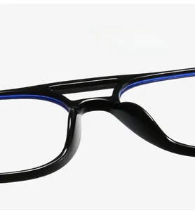 Détail des plaquettes de nez confortables sur monture aviateur noire TR90 à rivets