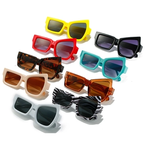 Retro irregular thick frame sunglasses in nine assorted colors and trendy patterns