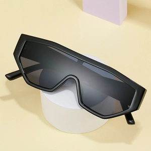 Fashionable oversized one-piece black geometric sunglasses for men and women
