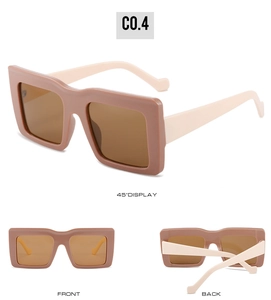 Vue multi-angle de lunettes de soleil carrées rétro Y2K avec monture rose et branches crème