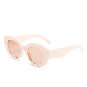 Fashionable oversized cat-eye sunglasses in creamy white resin frame with brown lenses