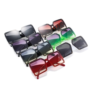 Fashionable oversized square sunglasses with metal rivets in multiple color options