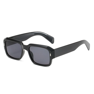 Retro Square Frame Sunglasses PC Frame AC Lens UV400 Protection Rivet Decor Unisex Fashion Eyewear Jelly Color