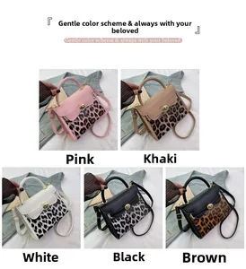 Dettaglio di cinque borse Kelly leopardate nei colori rosa, kaki, bianco, nero e marrone