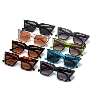 Lunettes de soleil œil de chat oversize modernes en plusieurs couleurs à monture épaisse