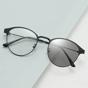 Monture de lunettes rétro ronde en métal noir avec verres anti lumière bleue