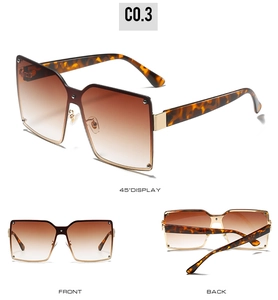 Vue sous trois angles de lunettes de soleil carrées écaillées avec verres dégradés bruns