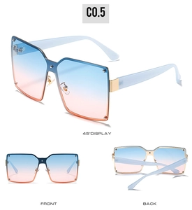 Détails des lunettes de soleil carrées oversize avec verres dégradés bleu et rose