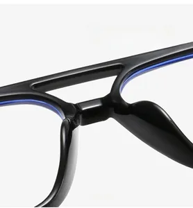 Detail of ergonomic integrated nose pads on TR90 black large frame glasses