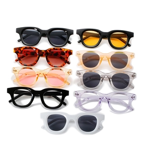 Retro thick frame oval sunglasses collection in assorted colors with wide temples