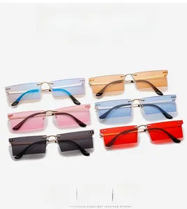 Six couleurs de lunettes de soleil rectangulaires sans monture avec rivets en métal