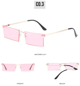 Trois vues de lunettes de soleil rectangulaires sans monture, verres roses et monture dorée