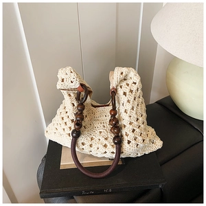 Sac fourre-tout en crochet ajouré avec anse en perles de bois pour vacances et quotidien
