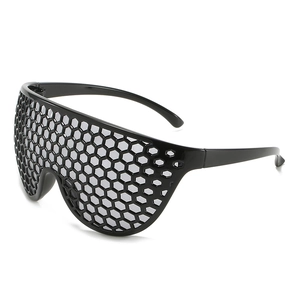 Lunettes De Soleil Surdimensionnées Futuristes Avec Design En Maille Nid D'abeille Accessoire De Mode Pour Fêtes