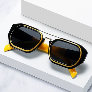 Fashionable double-bridge geometric sunglasses in bold black and yellow contrast