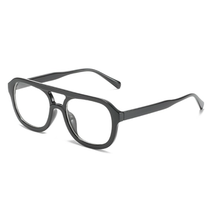 Klassische quadratische Retro-Fliegerbrille mit Doppelsteg und schwarzem Rahmen