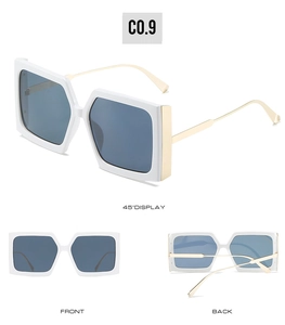 Vues détaillées de lunettes de soleil blanches carrées avec verres bleus et branches dorées