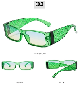Mehrere Ansichten der grünen quadratischen Sonnenbrille mit strukturierten Bügeln und Gläsern