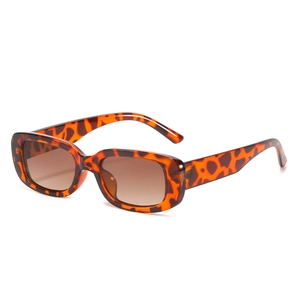 Kids Rectangular Sunglasses PC Frame UV400 Protection Retro Vintage Fashion Eyewear For Boys And Girls Outdoor Travel