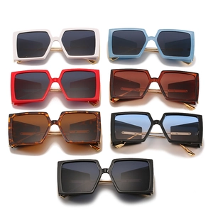 Trend square oversized sunglasses for women with metal temples and rivets in 7 colorways