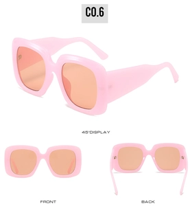 Vues détaillées de lunettes de soleil carrées roses avec branches larges et verres orange